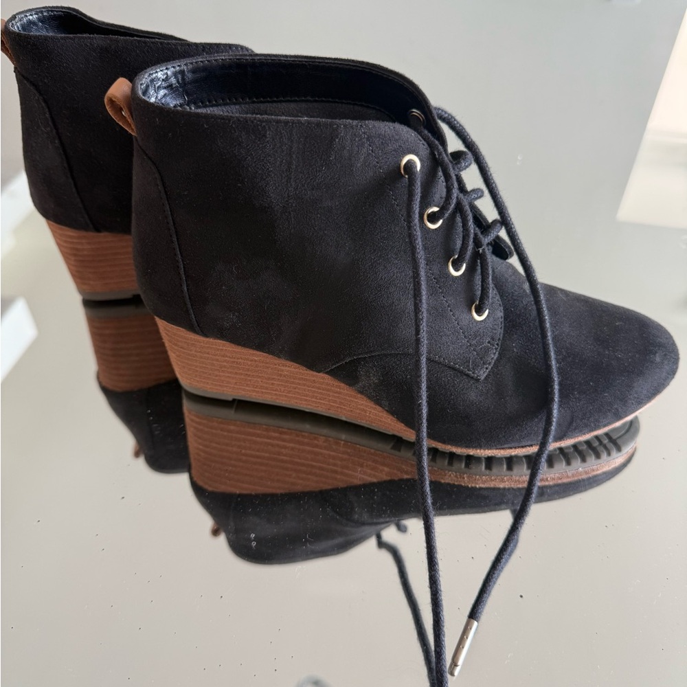 Dr. Scholl's Black Lace-Up Wedge Booties